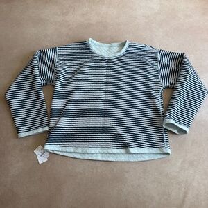 J. Crew Factory Reversible quited pullover • size medium • NWT • BY985